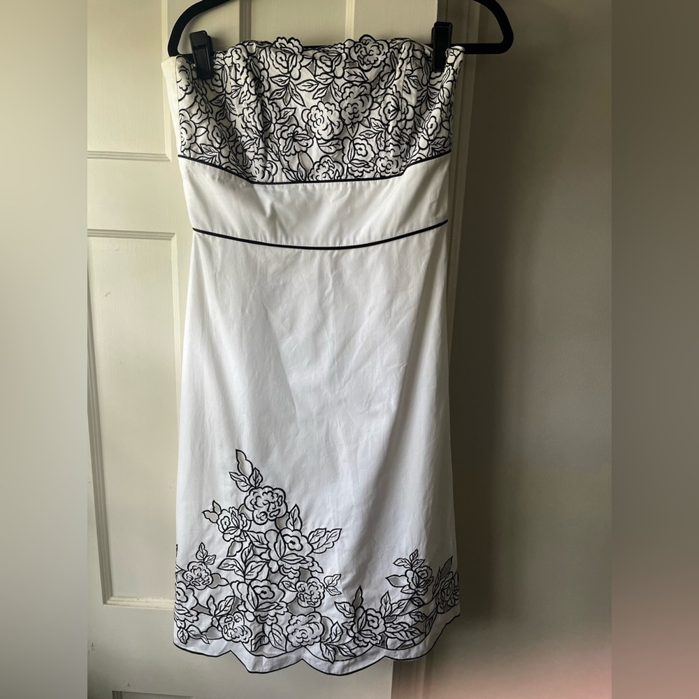 White House Black Market strapless dress